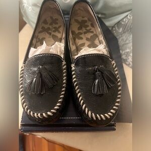 NIB: Lands' End Black Patent Tassel Moccasins